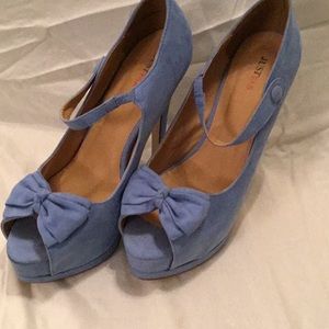 Periwinkle JustFab Tibbie Peep-toe Heel 8